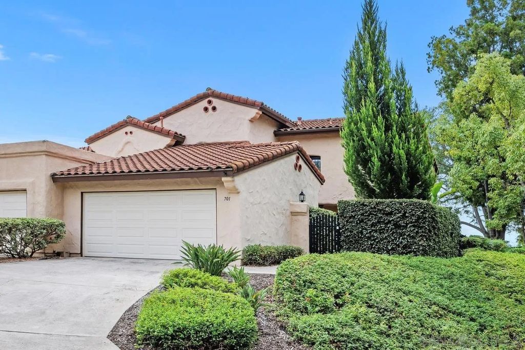 Photo of 701 Concerto Gln, Escondido, CA 92025 (MLS # 260011833)