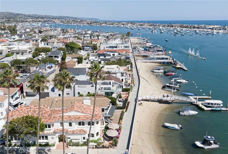 300 S Bay Front