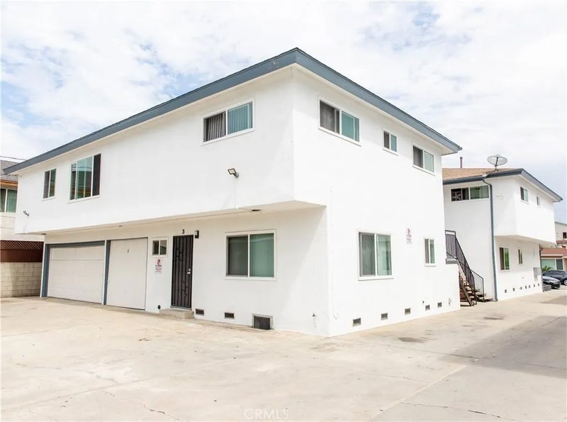 4834 W 118th Place