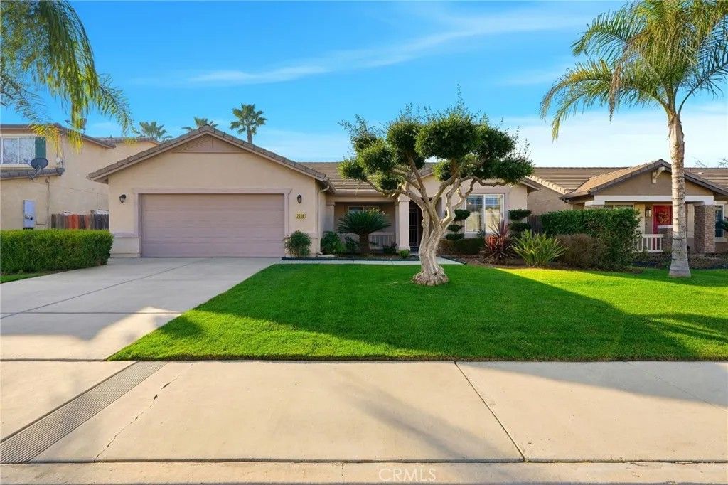 Photo of 2058 N Chateau Way, Hanford, CA 93230 (MLS # FR26028023)