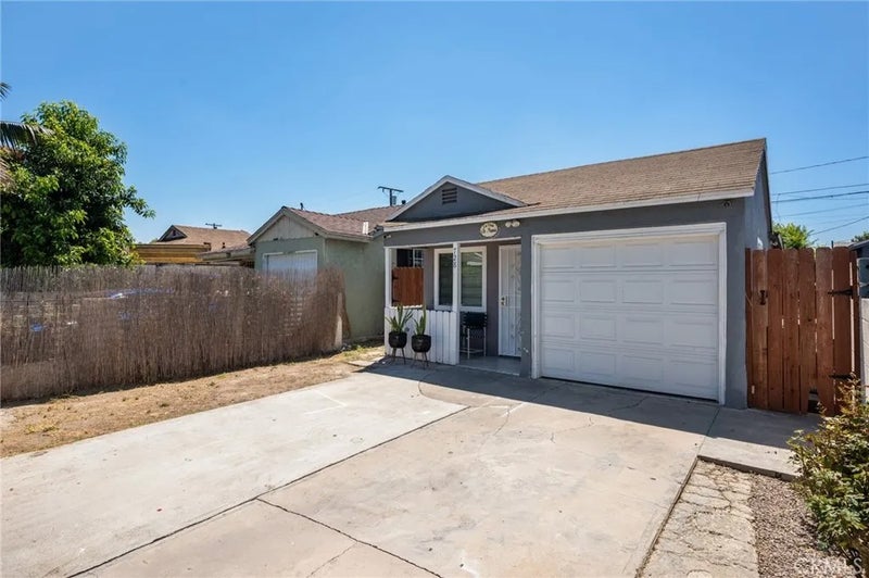 728 W Cressey