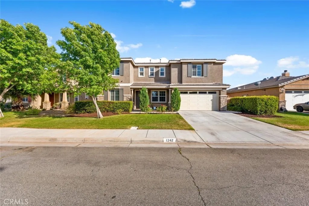 1242 Wellington Drive
