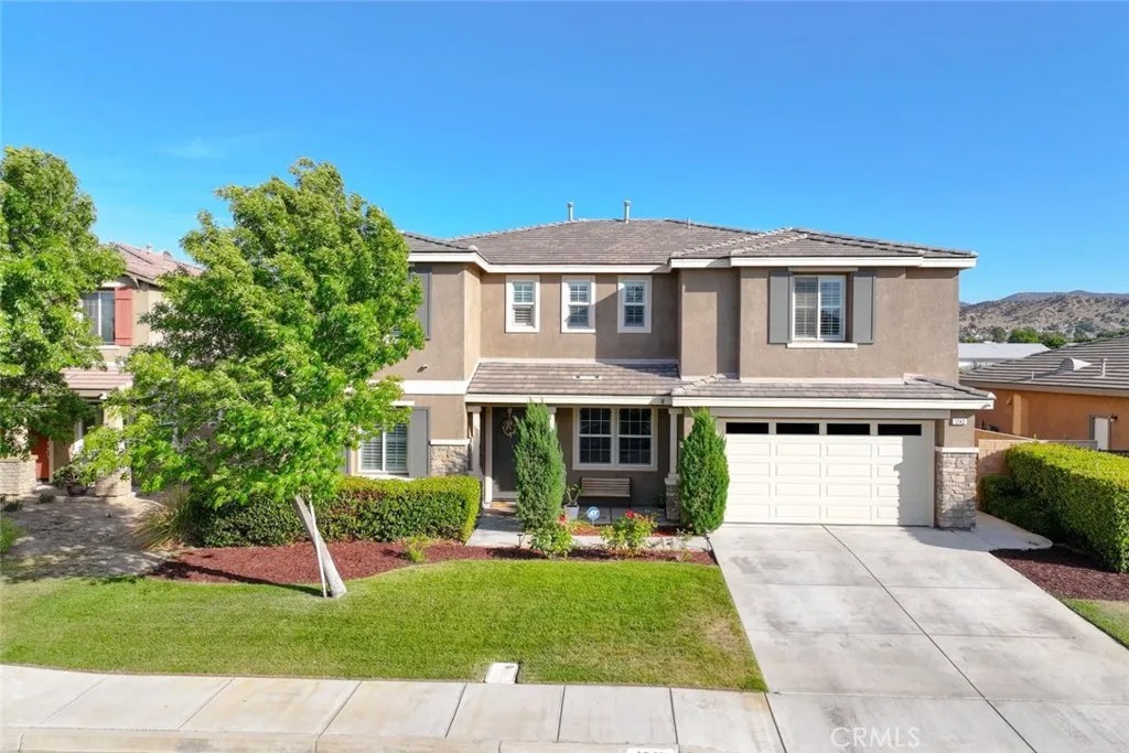 1242 Wellington Drive