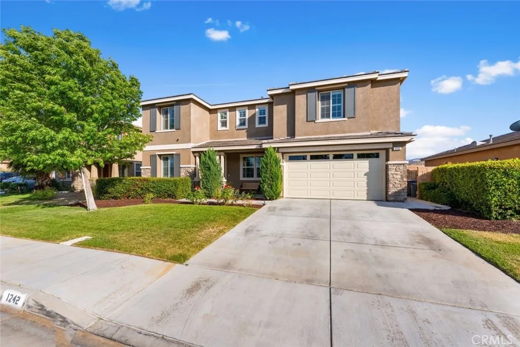 1242 Wellington Drive