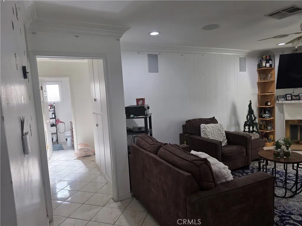 6435 Aldea Avenue
