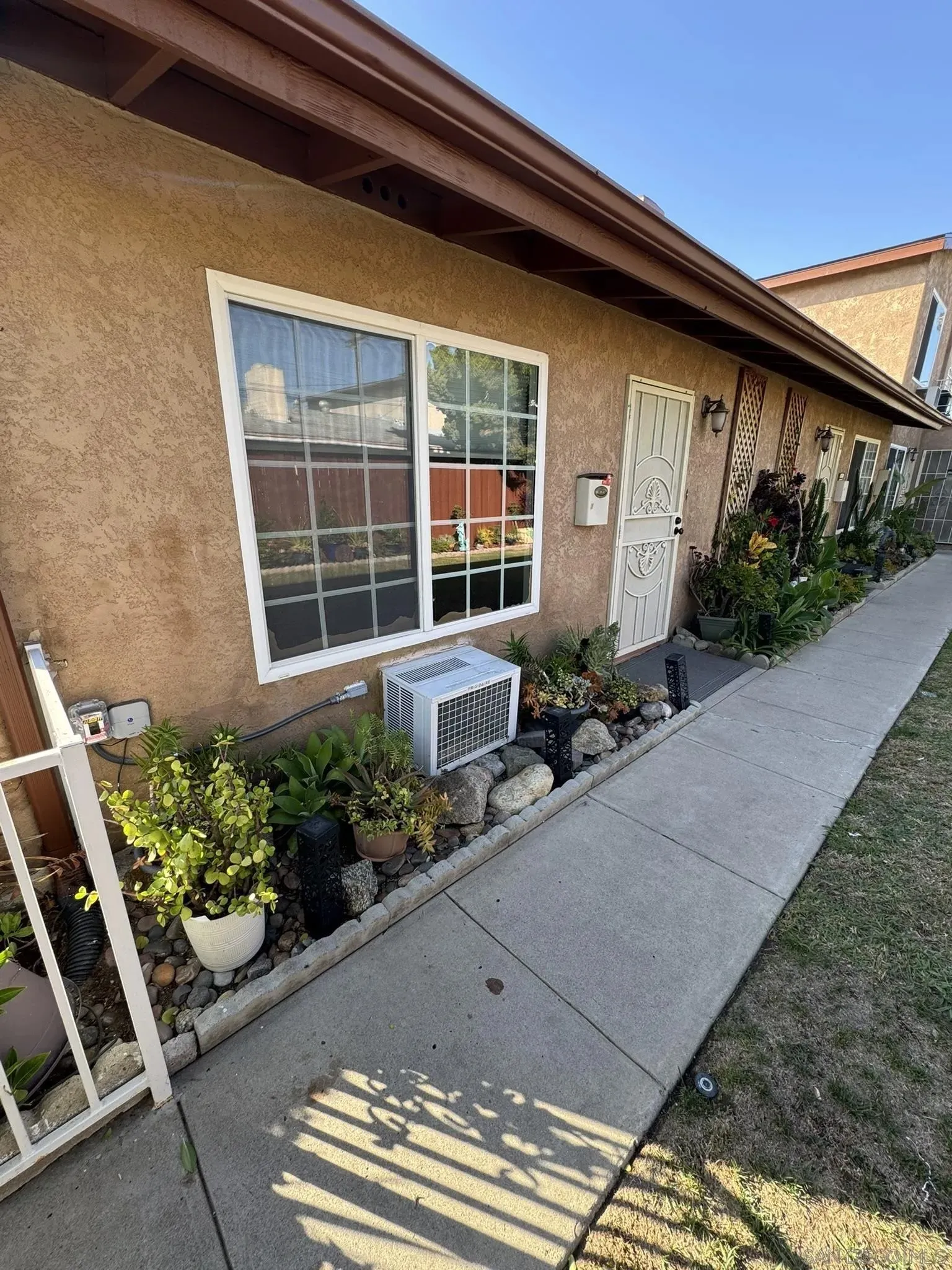 El Cajon, California 92020, United States, 2 Bedrooms Bedrooms, ,1 BathroomBathrooms,Residential,Active,250378