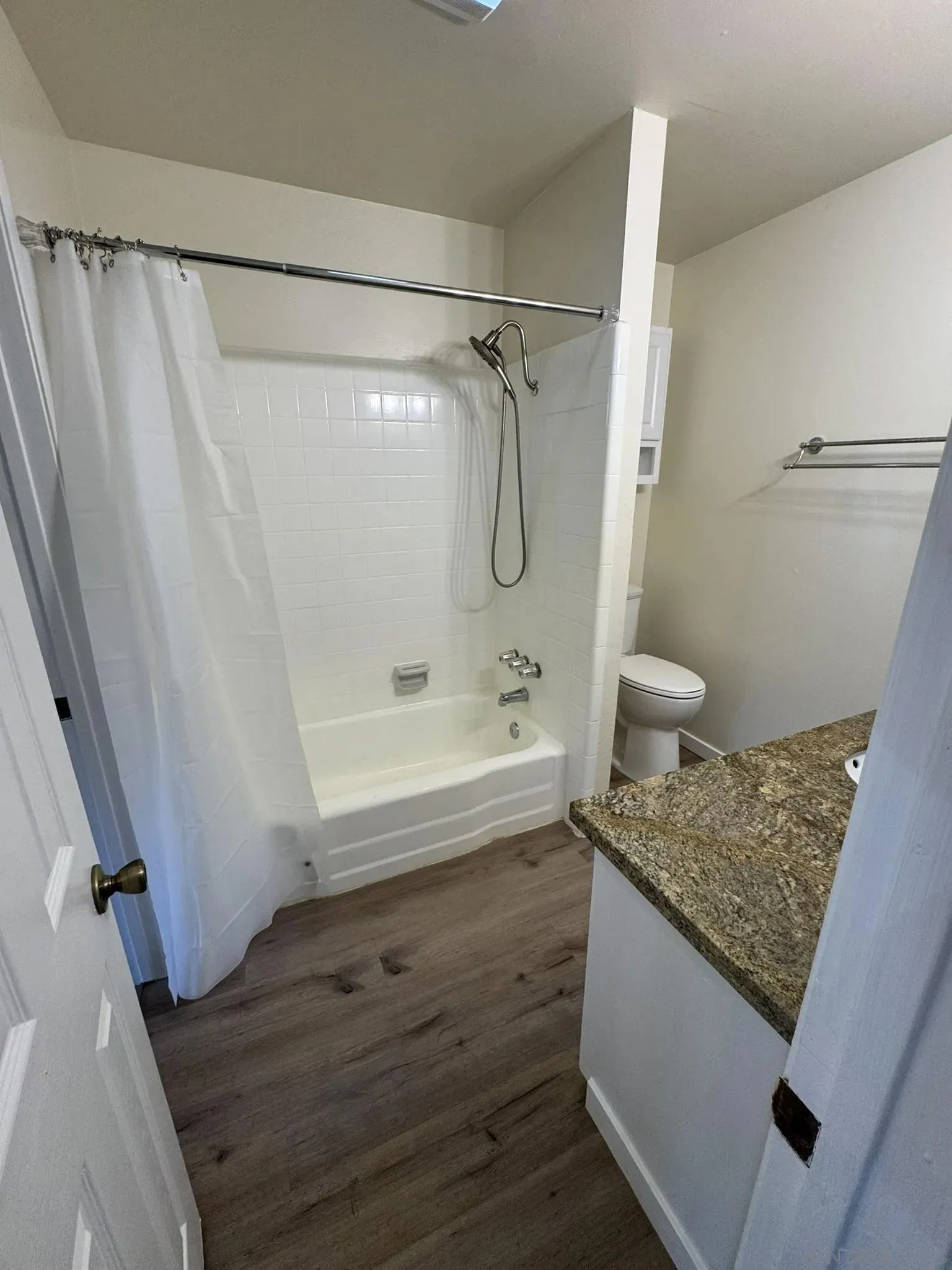 El Cajon, California 92020, United States, 2 Bedrooms Bedrooms, ,1 BathroomBathrooms,Residential,Active,250378