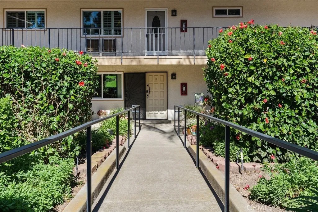 5472 Paseo Del Lago East B