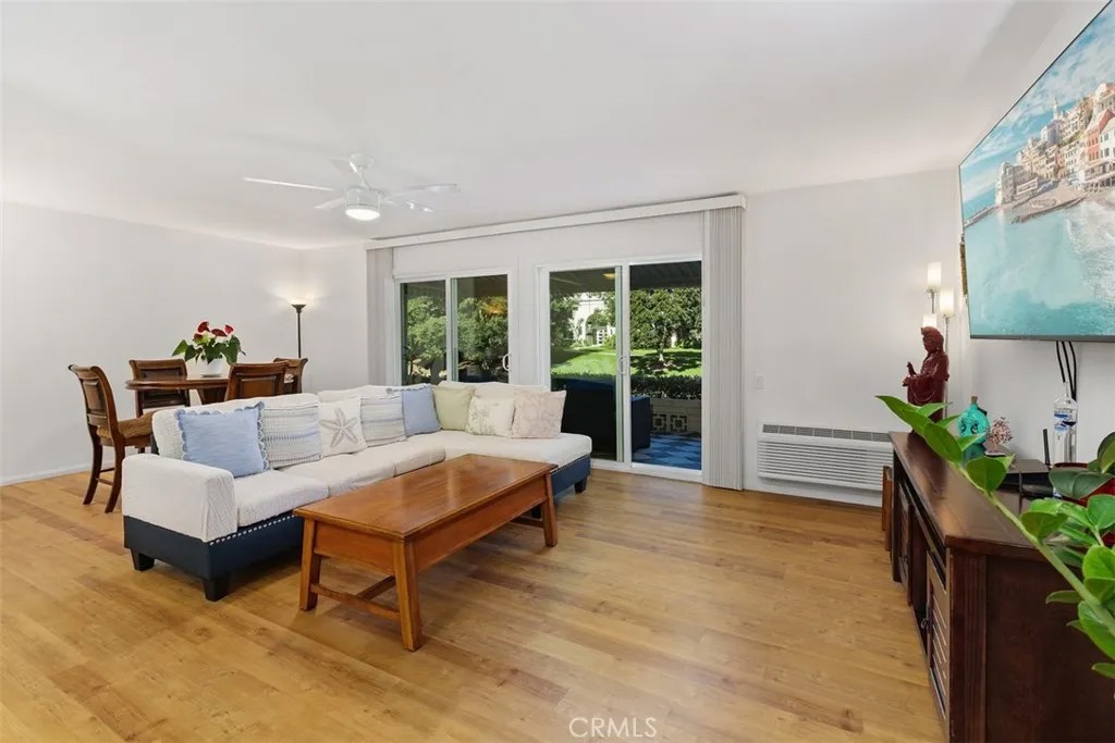 5472 Paseo Del Lago East B