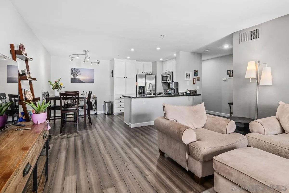 5605 Friars 308