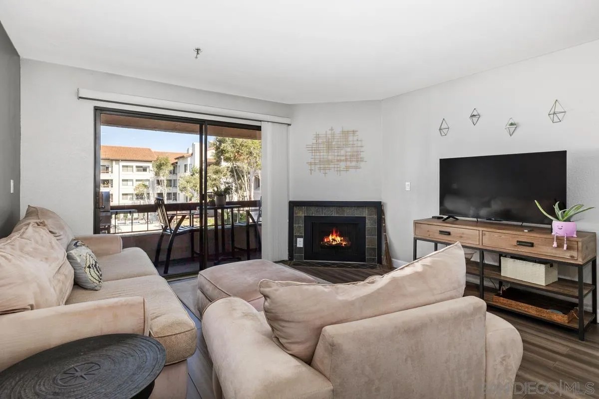 5605 Friars 308