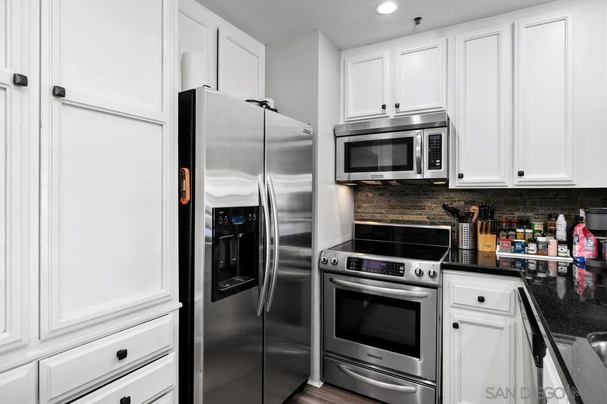 5605 Friars 308
