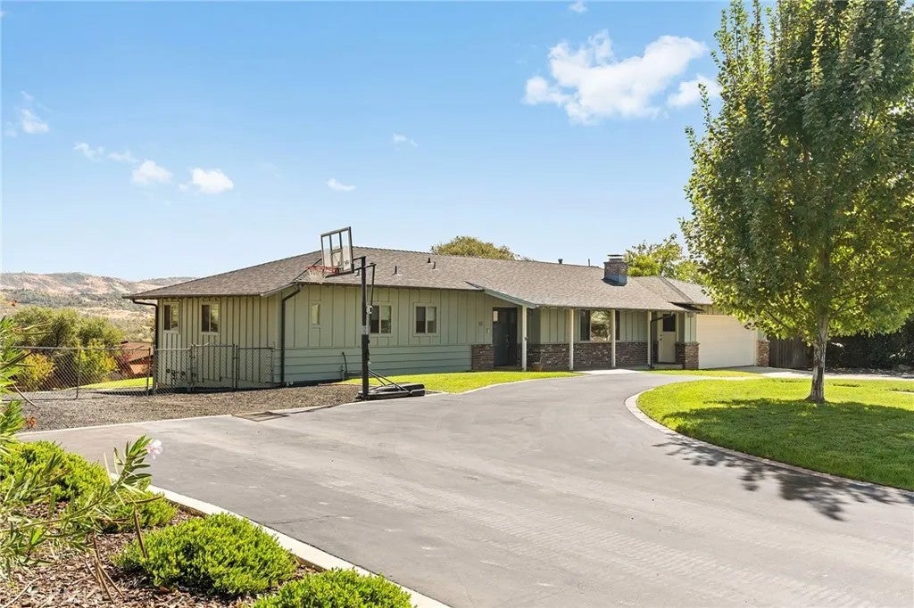 161 Riverview Drive