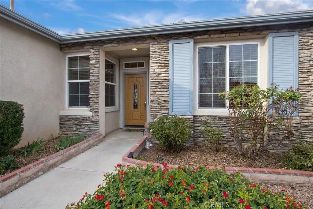 Photo of 8172 Parry Dr, Hemet, CA 92545 (MLS # AR26031948)