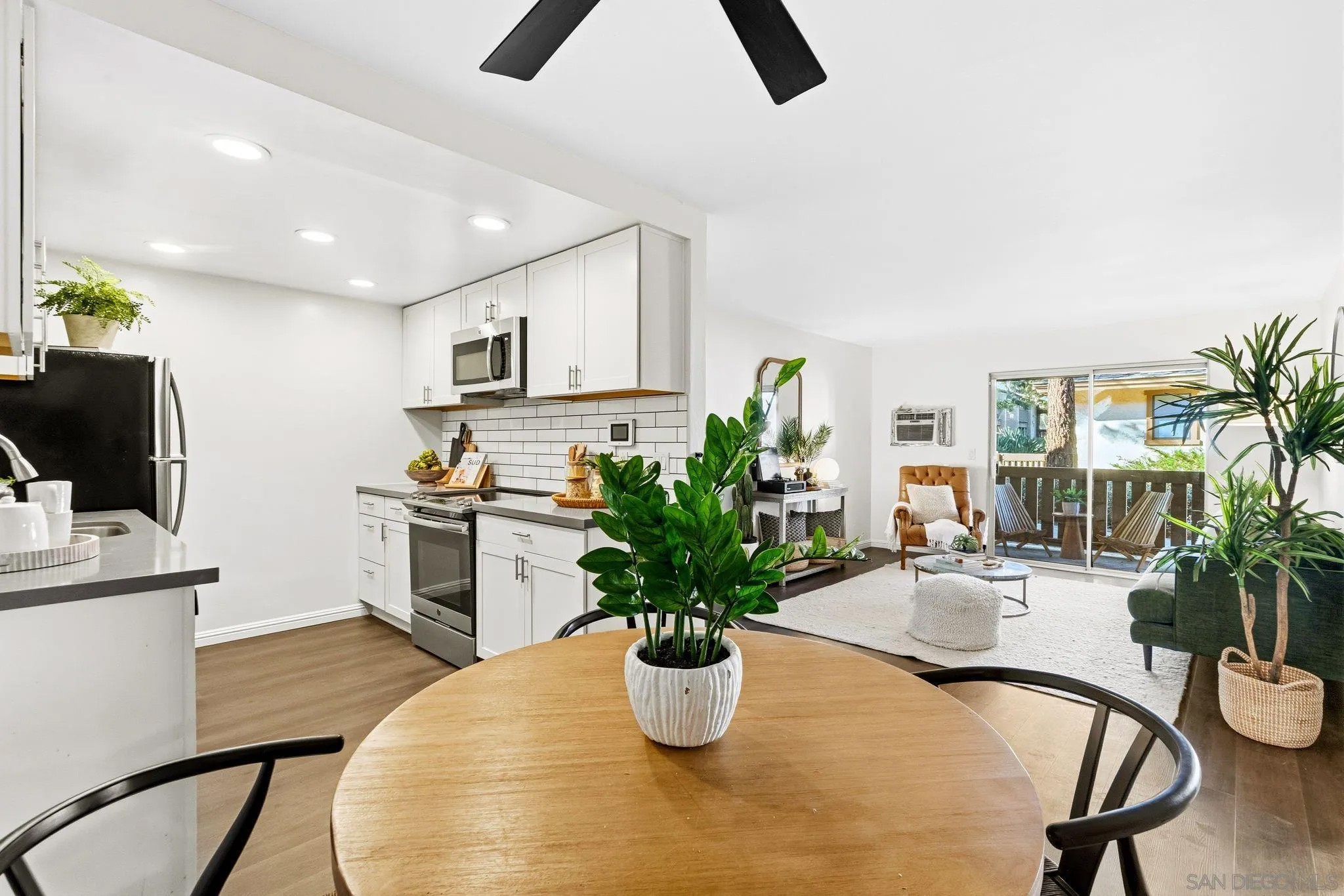 10226 Black Mountain Rd 83