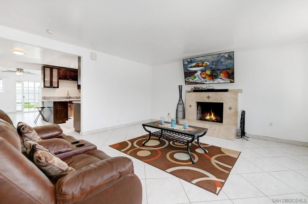 Photo of 1261 Helix, Chula Vista, CA 91911 (MLS # 250043349)