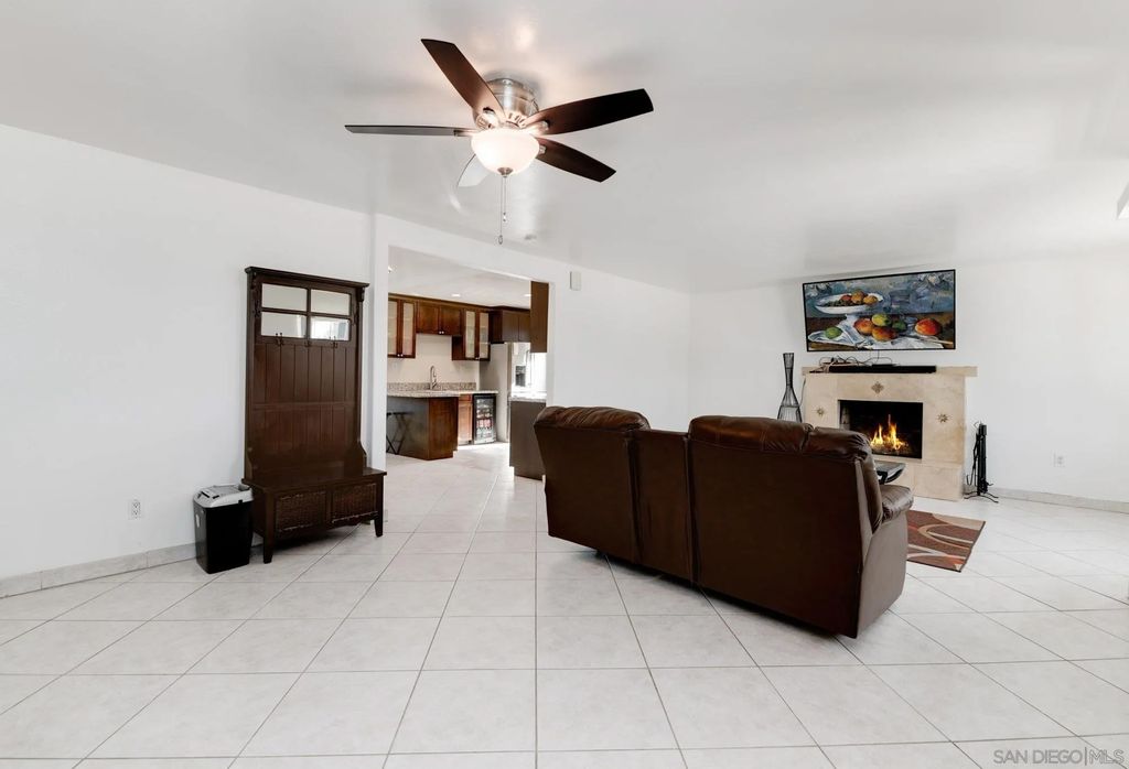 Photo of 1261 Helix, Chula Vista, CA 91911 (MLS # 250043349)