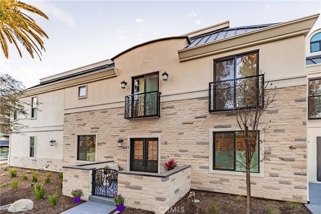 355 E California 3