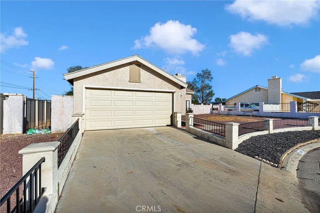 9189 Applewood