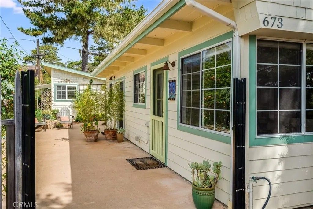 Photo of 673 Ashby Ln, Cambria, CA 93428 (MLS # SC26068854)