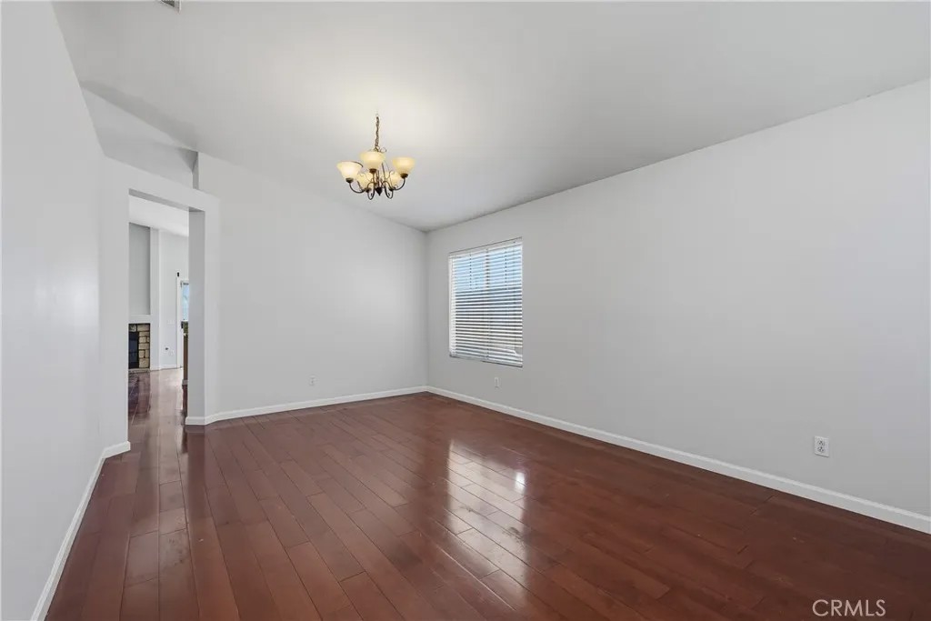 2885 W Calle Vista