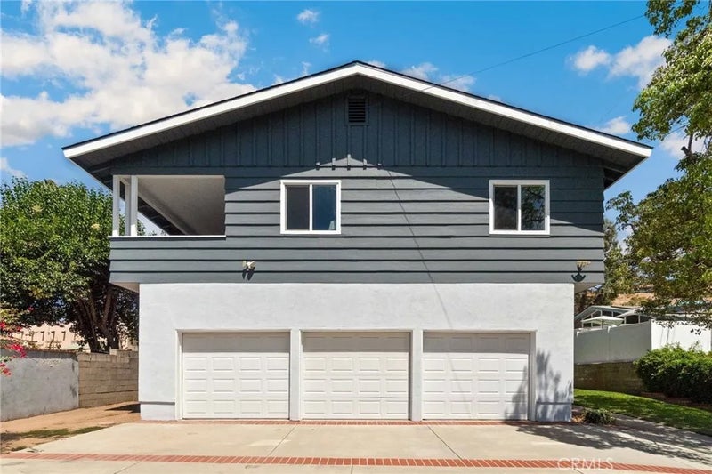 5701 Milton