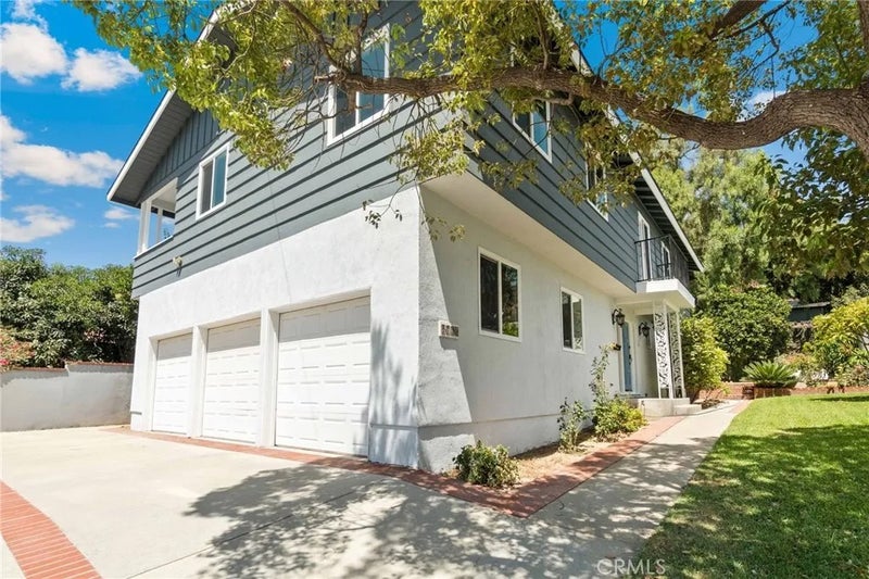 5701 Milton