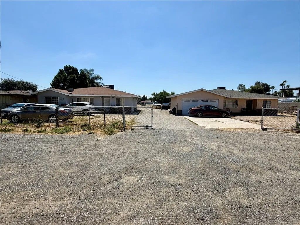Photo of 19015 Slover Ave, Bloomington, CA 92316 (MLS # CV26081523)