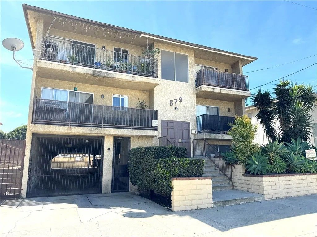 Photo of 579 W 14th St #4, San Pedro, CA 90731 (MLS # PV26058525)