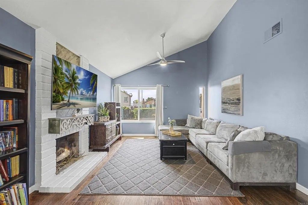 Photo of 1339 Mesa Grande Pl, Chula Vista, CA 91910 (MLS # PTP2601293)