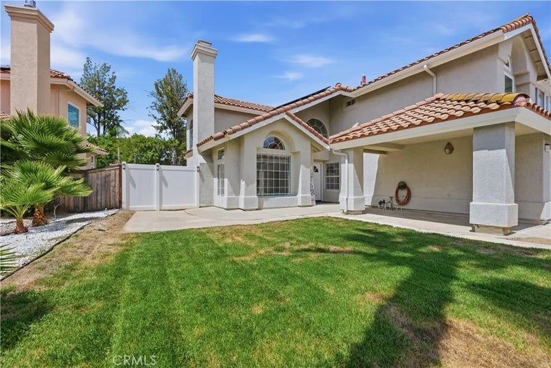 42018 Avenida Vista Ladera