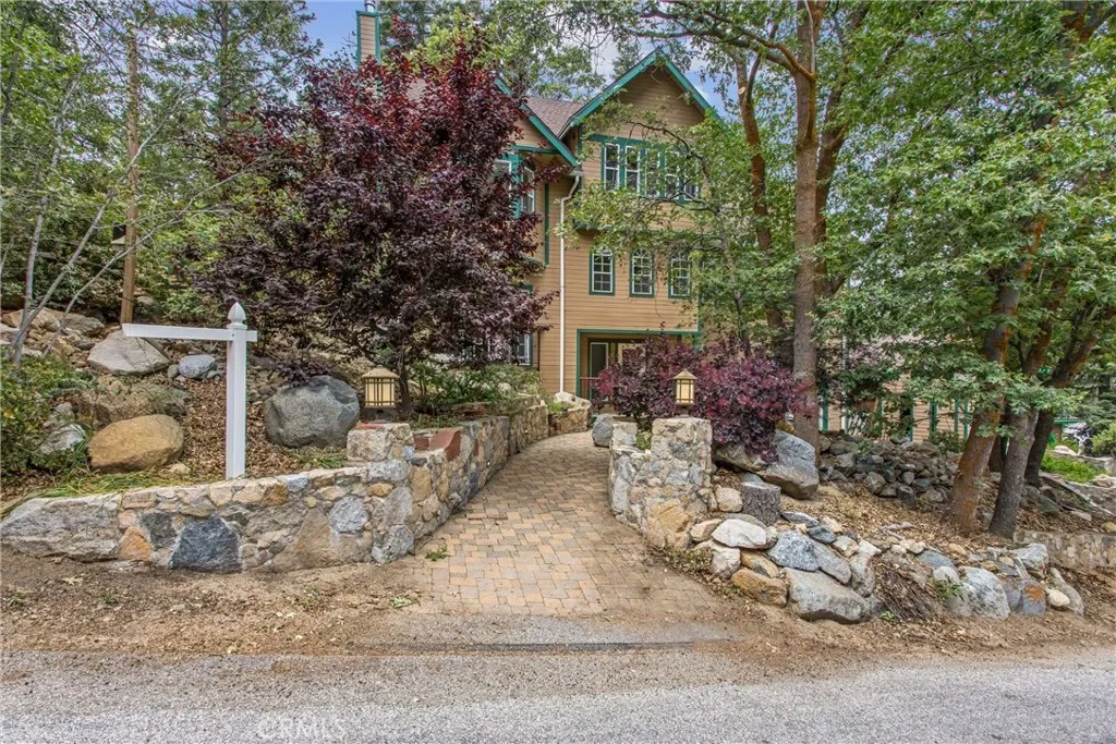 6130 Spruce