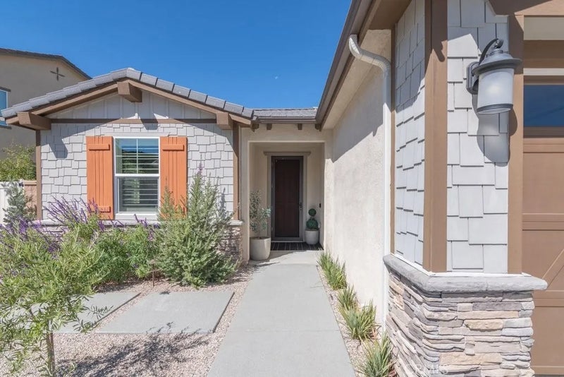 45727 Altree Court