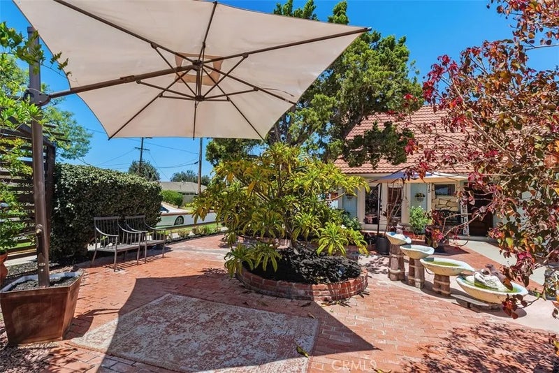 315 E Monterey