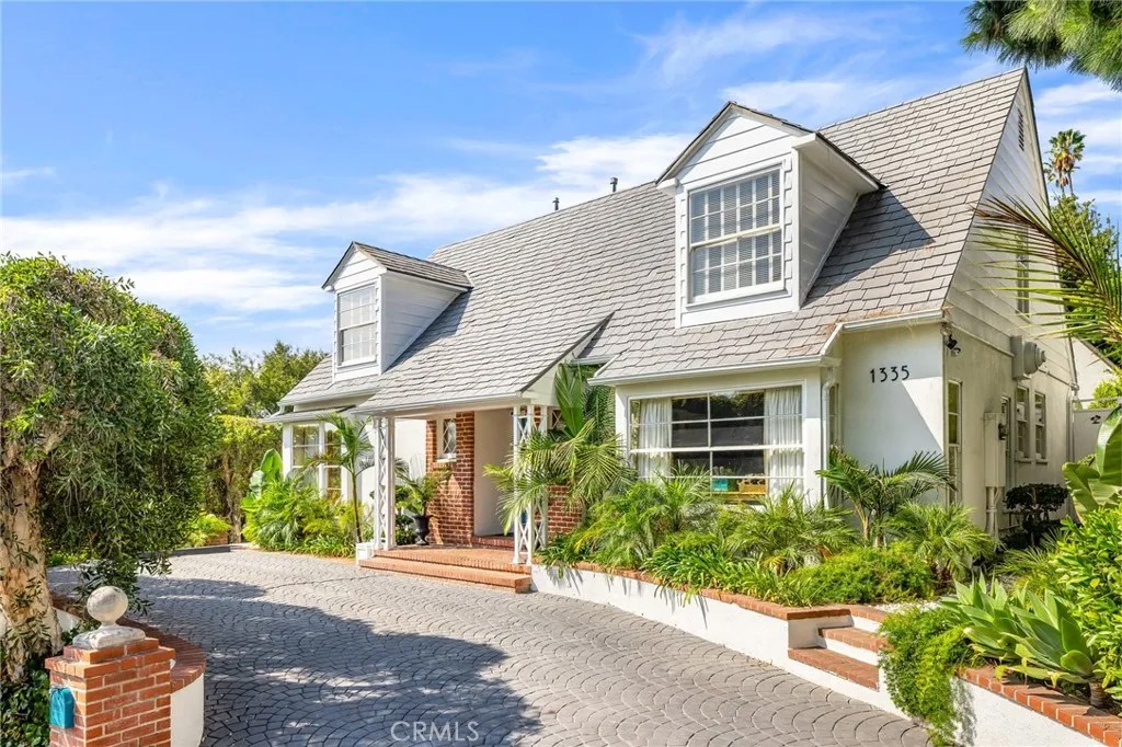 1335 Londonderry Place