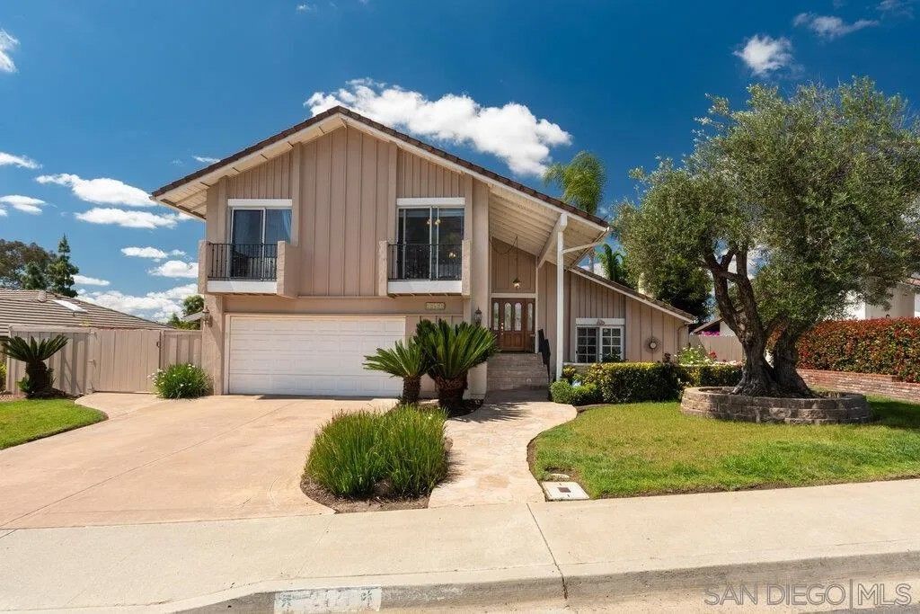 Photo of 12421 Greens East Rd, San Diego, CA 92128 (MLS # 260009110)