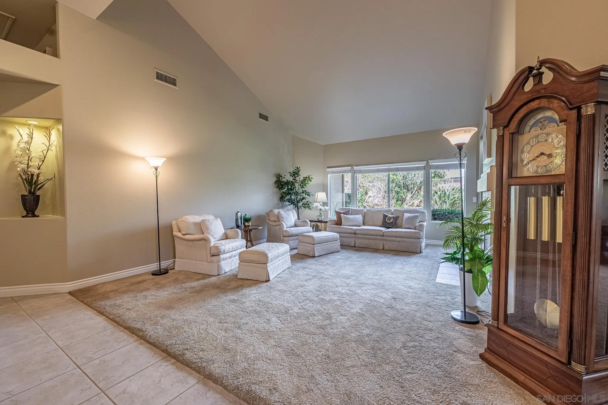 1772 Crescent Knolls Gln