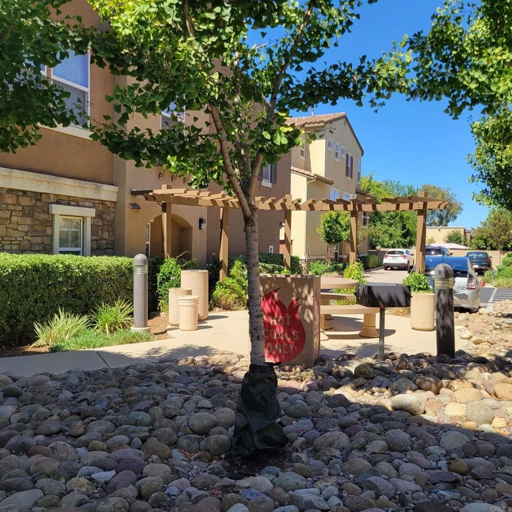 8806 Appleblossom Court 4