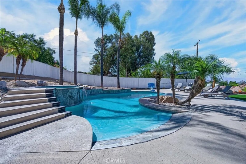 28737 Live Oak Road