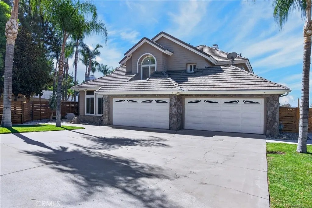 28737 Live Oak