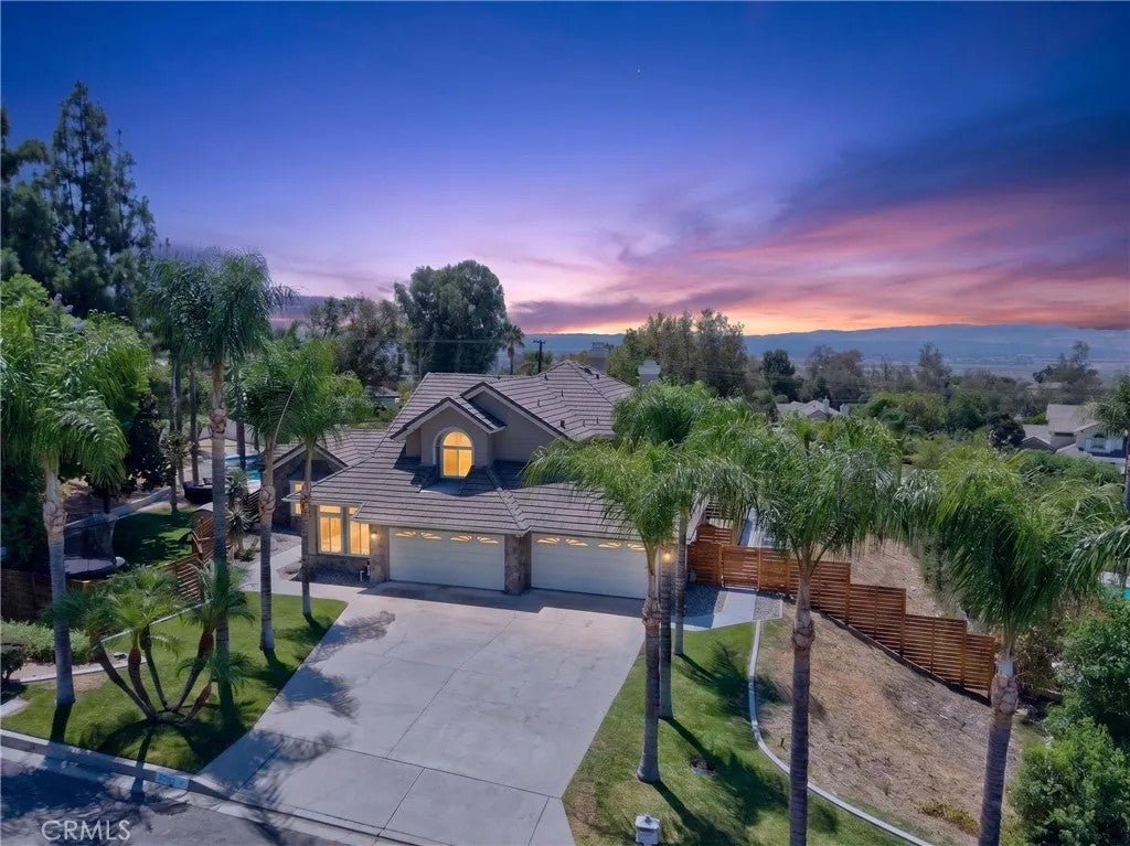 28737 Live Oak