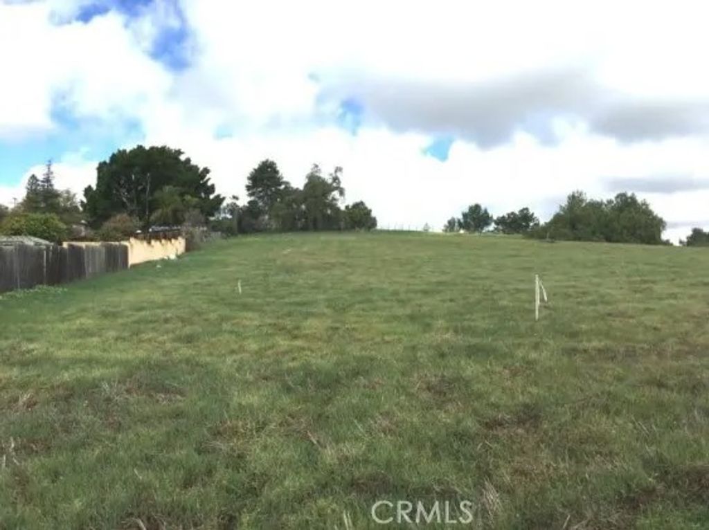 Photo of 538 Plumosa Ave, Vista, CA 92081 (MLS # GD25120984)