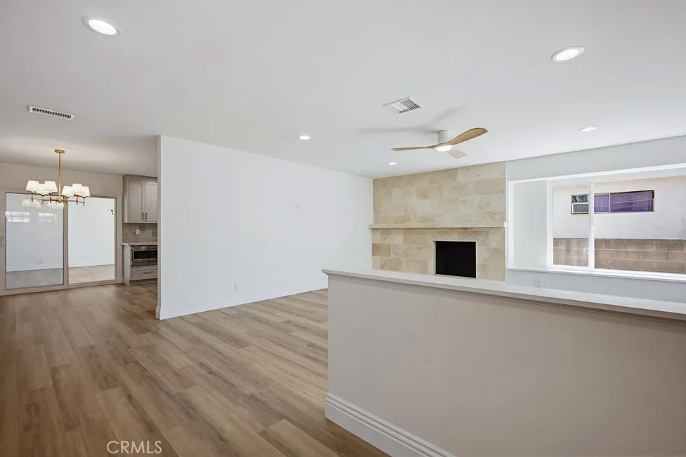 109 E Francis Street