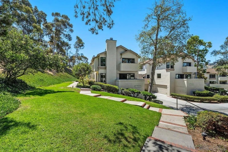 2750 Ariane Dr 135