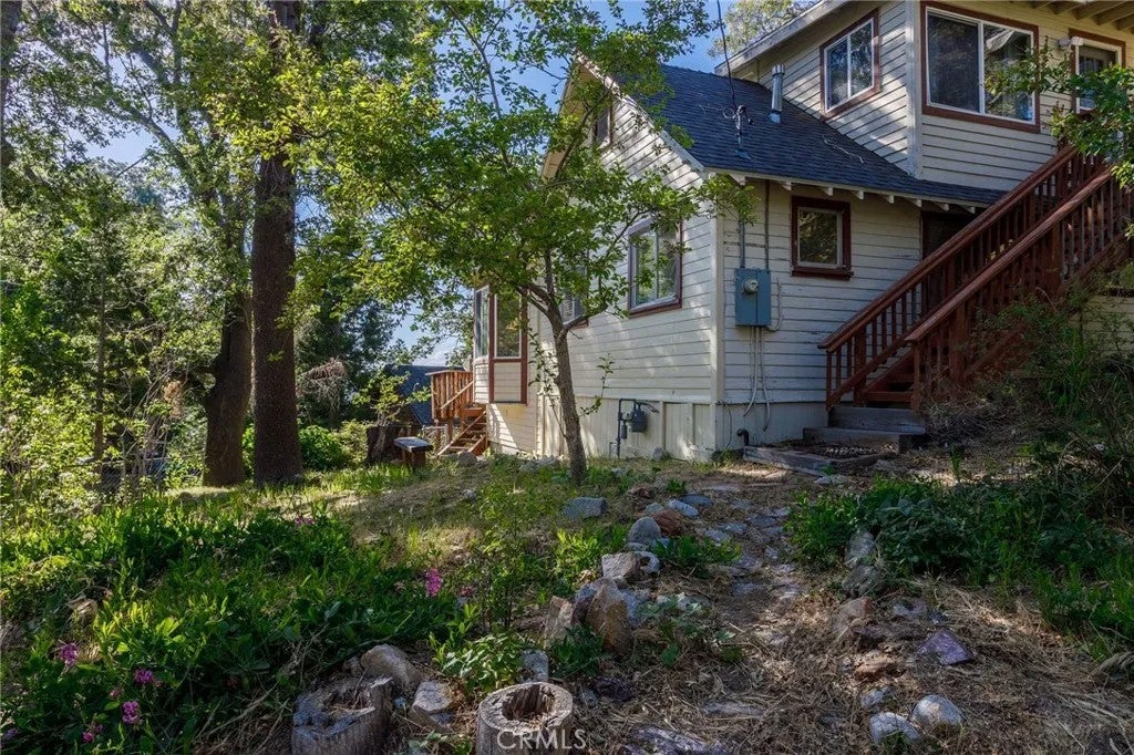 Photo of 29288 Lake View, Cedar Glen, CA 92321 (MLS # IG26119065)