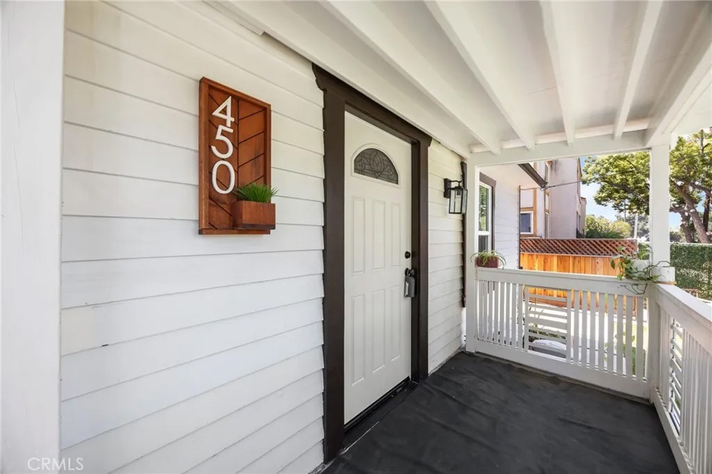 450 N Holliston