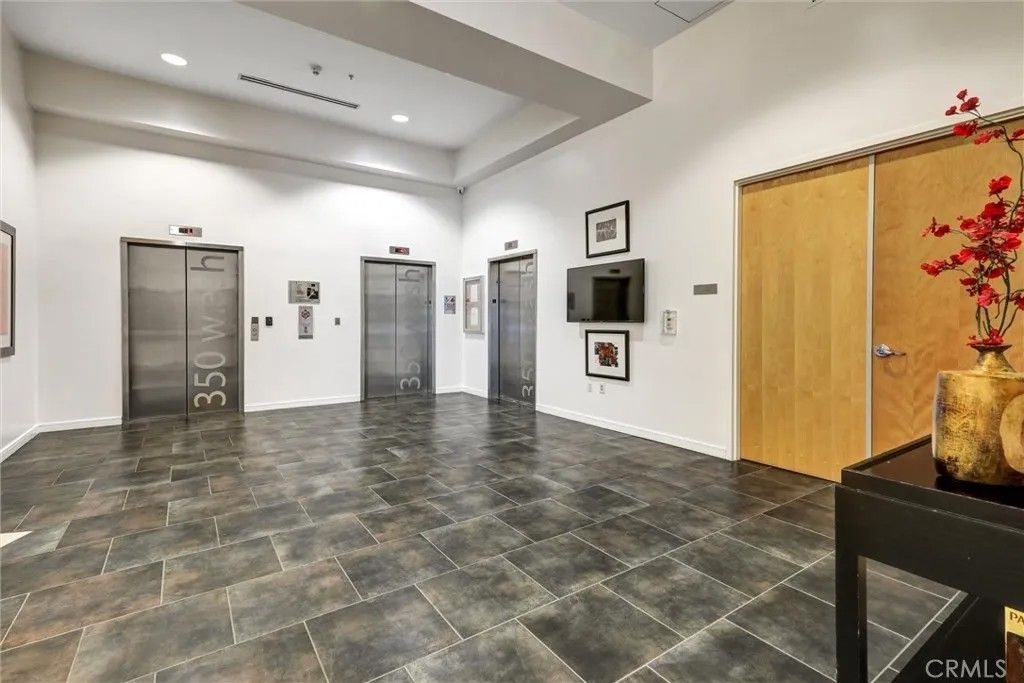 Photo of 350 W Ash St #103, San Diego, CA 92101 (MLS # ND25268994)