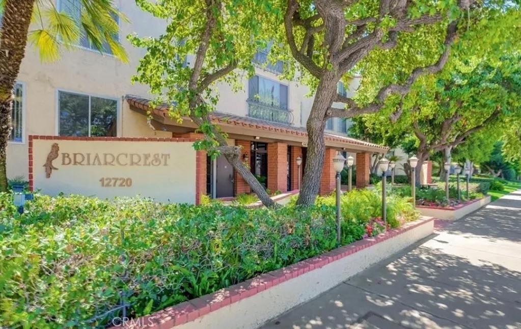 12720 Burbank 114