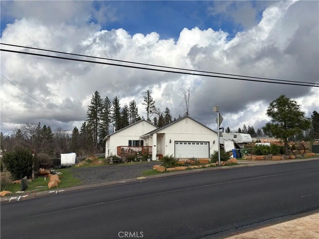 Photo of 1075 Bille Rd, Paradise, CA 95969 (MLS # PA26003670)