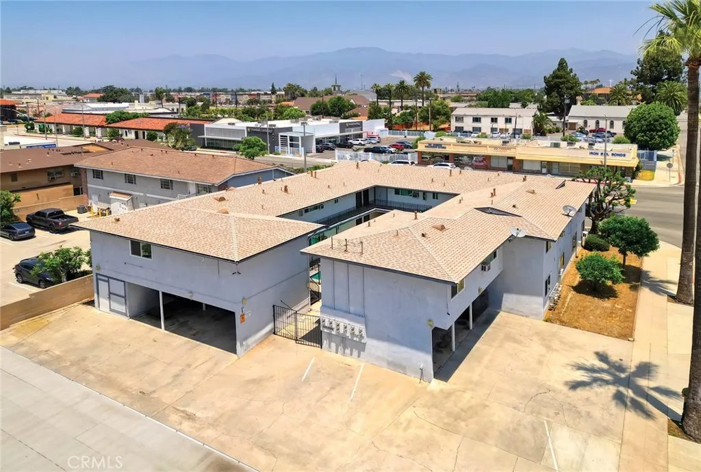 270 E Badillo Street